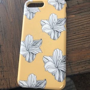 iphone 7s + Yellow floral Phone case!!